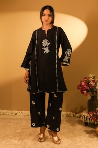 BO Tree Elaya Rose Embroidered Kurta With Pant 