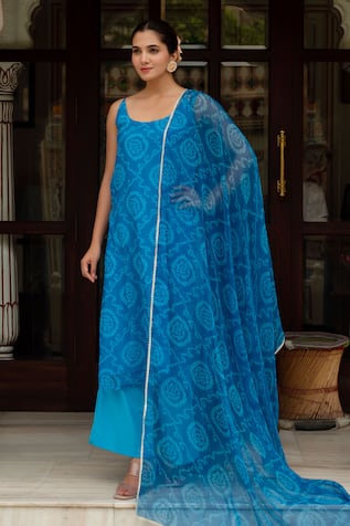 Pomcha Jaipur Bandhej Pattern Kurta Set 