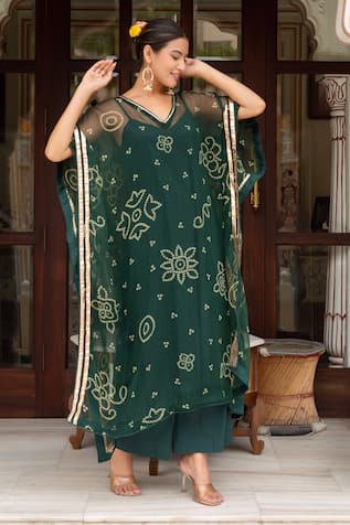 Pomcha Jaipur Bandhej Dark Green Kaftan With Cotton Pant 