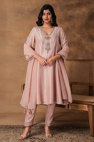 ISHA GUPTA TAYAL Pastel Pink Silk Embroidered Kurta Set 