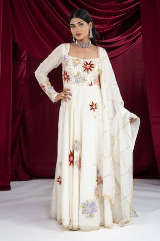 Ellemora Fashions Shahi Safed Embroidered Anarkali With Dupatta 