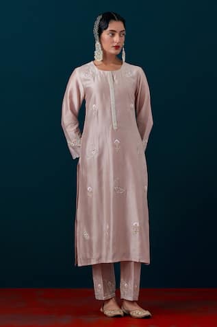 Anantaa By Roohi Floral Buds Embroidered Kurta With Pant 