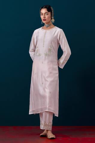 Anantaa By Roohi Flower Embroidered Kurta With Pant 