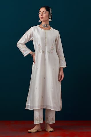 Anantaa By Roohi Florette Embroidered Kurta & Pant Set 