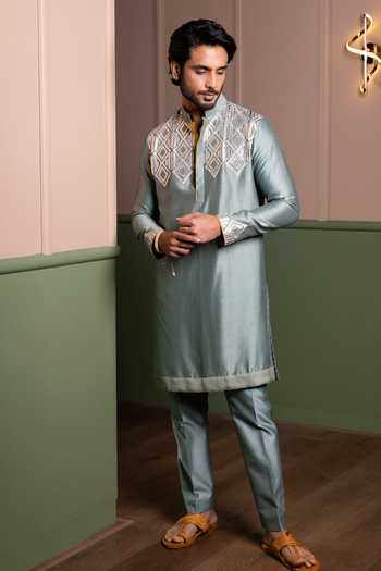 Kaaj Button Leather Armour Applique Kurta Set 