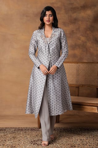 ISHA GUPTA TAYAL Chanderi Printed Jacket Kurta Set 