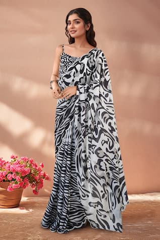 Naintara Bajaj Printed Saree With Unstitched Blouse Piece 