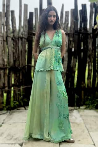 Basil Leaf Stripe Pattern Top & Pant Set 