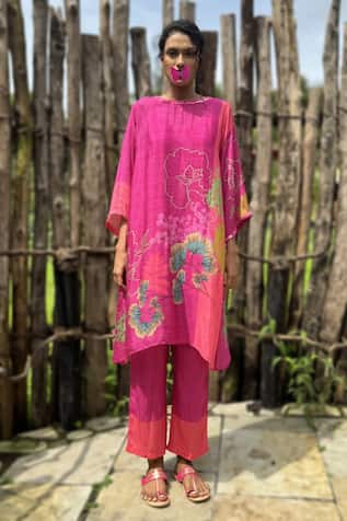 Basil Leaf Blossom Print Kurta & Pant Set 