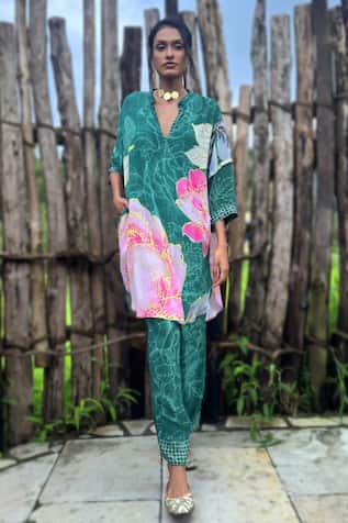 Basil Leaf Florette Print Kurta & Pant Set 