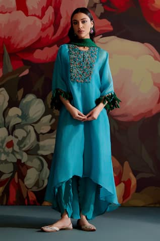 Parul And Preyanka Feroza Embroidered Kaftan Kurta Set 