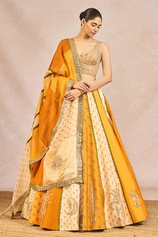 Masaba Aur Tum Embroidered 12 Kalis Lehenga Set