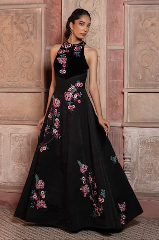 Shruti Sancheti Black Satin Textured Gown 
