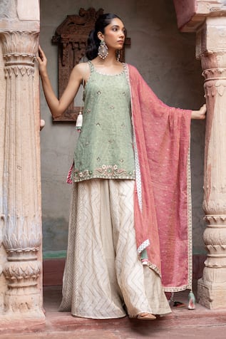 Shruti Sancheti Maheshwari Paisley Embroidered Short Kurta Set 