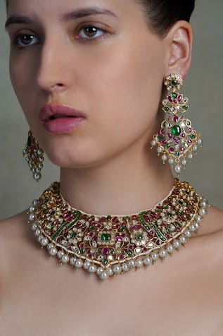 Nav Riwaaz Bridal Choker Set 