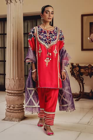 Ajiesh Oberoi Meher Rani Pink Salwar Set 