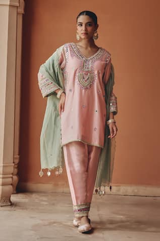 Ajiesh Oberoi Sahar Kurta Salwar Set 