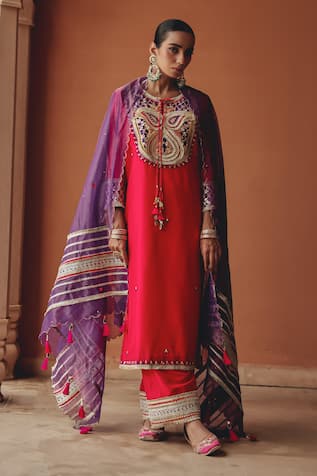 Ajiesh Oberoi Noor-E-Gulabi Kurta Pant Set 