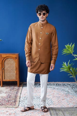 Philocaly Taruvar Placement Embroidered Bundi With Kurta 