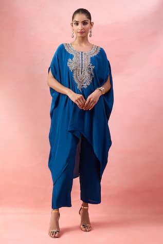 Alaya Advani Embroidered Cape Kurta & Pant Set 