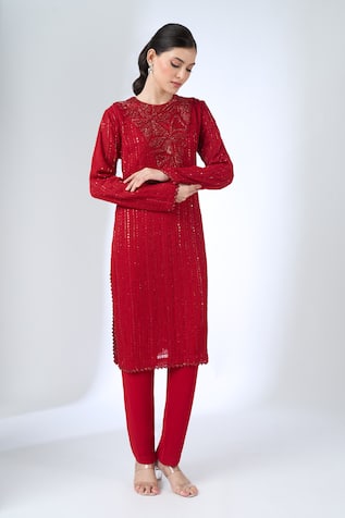 Ritika Mirchandani Pompei Embroidered Kurta With Pant 