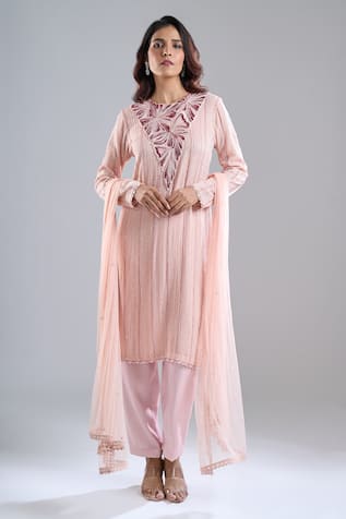 Ritika Mirchandani Blush Pink Embroidered Kurta Set 