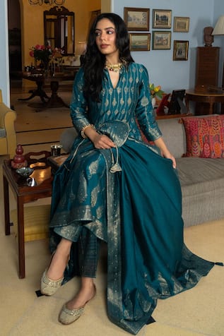 Safaa Surmai Shaam Anarkali Set 