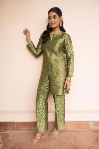 Safaa Pardesi Geet Kurta & Pant Set 