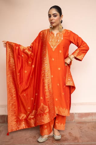 Safaa Mehfil E Rang Phiran Kurta Set 