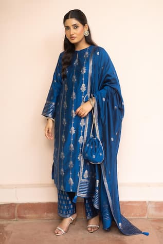 Safaa Baithak E Kahaani Kurta Set 