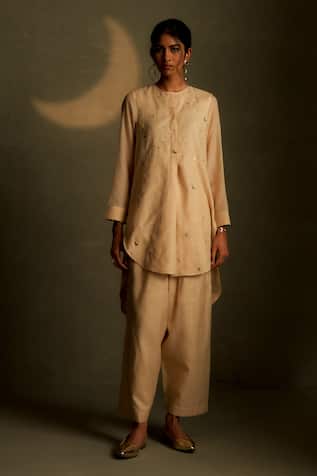 Charkhee Moon Pattern Kurta With Pant 
