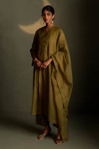 Charkhee Mul Chanderi Kurta Set 