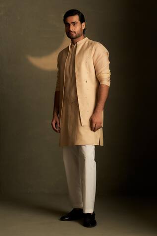 Charkhee Mul Chanderi Kurta & Bundi Set 