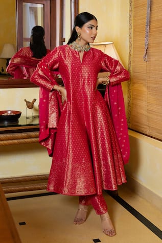 Safaa Geeton Ka Gulzaar Anarkali Set 