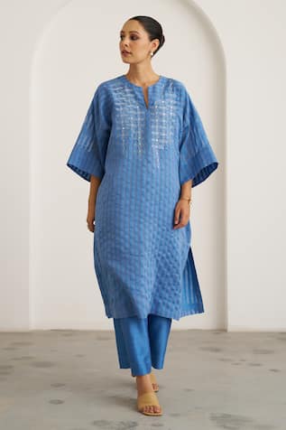 Vaaya Silk Chanderi Kaftan With Pant 