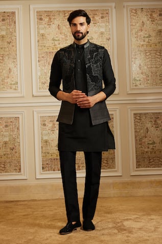 Roqa Adel Embroidered Bundi Kurta Set 