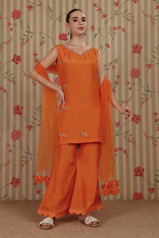 Nitisha Kashyap Official Sleeveless Kurta Bell Bottom Pant Set 