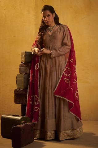 Hirika & Dhruti Tikki Pleated Anarkali & Jhal Dupatta 