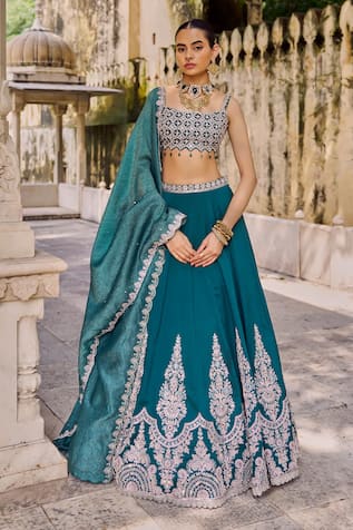 Lashkaraa Embroidered Zari & Sequin Lehenga Set 