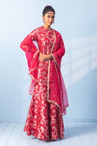 Vishwa By Pinki Sinha Banarsi Zari Woven Kurta & Sharara Set 