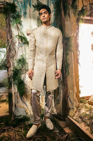 Varun Chakkilam Regal Prism Embroidered Sherwani Set 