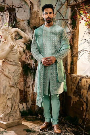 Varun Chakkilam Hatchedline Embroidered Sherwani Set 