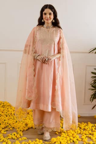 ASRUMO Chanderi Zari Embroidered Kurta Set  