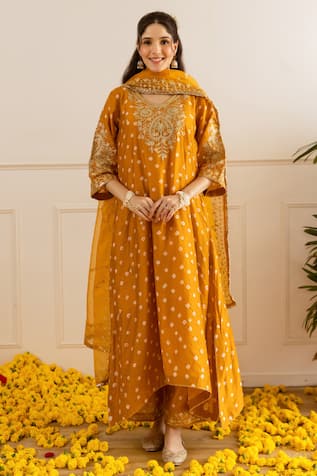 ASRUMO Bandhej Aari-Zari Embroidered Kurta Set 