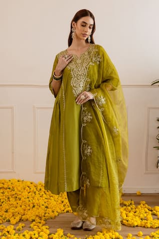 ASRUMO Chanderi Zari & Taari Embroidered Kurta Set 