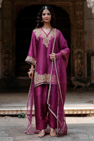 Charu Makkar Sargun Embroidered Kurta Set 