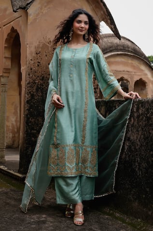 Charu Makkar Alizeh Embroidered Kurta Set 