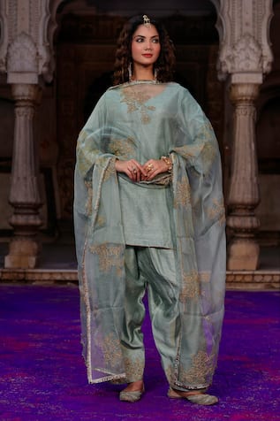 Charu Makkar Amolika Embroidered Kurta Set 