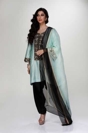 Ranian Dogri Kurta & Dhoti Salwar Set 