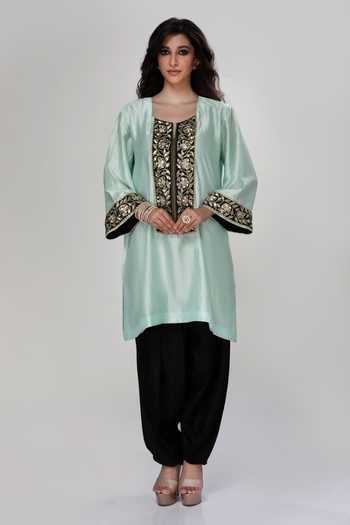 Ranian Wrinkled Silk Dogri Kurta & Dhoti Salwar Set 